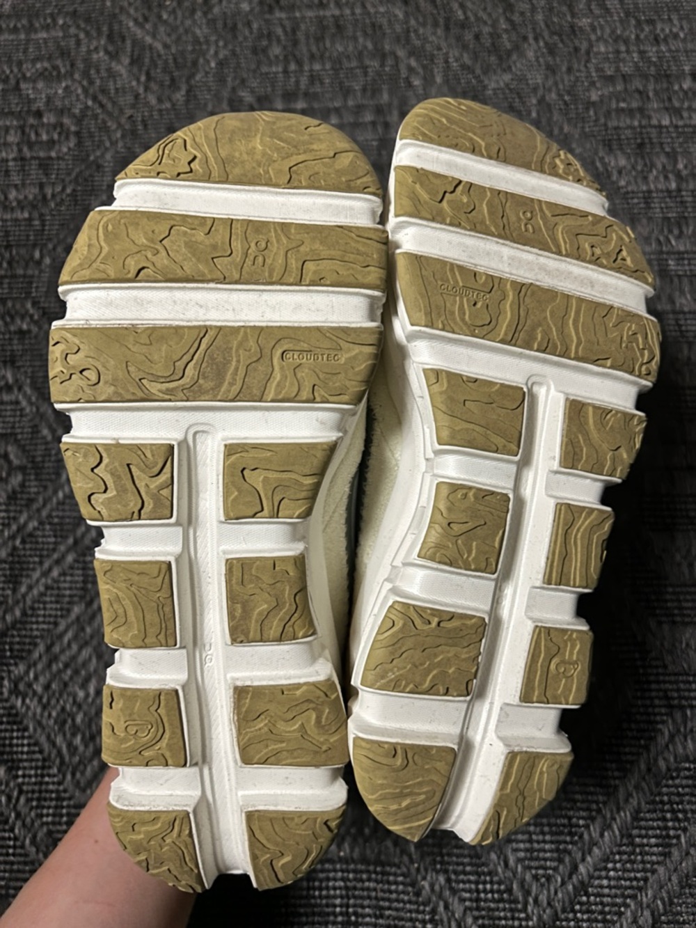 On Cloudaway Sneakers - Picture 4 of 4
